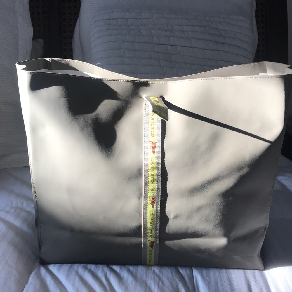 Louis Vuitton Polyurethane market bag
